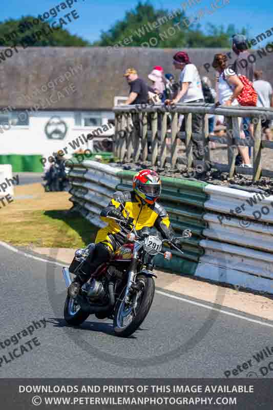 Vintage motorcycle club;eventdigitalimages;mallory park;mallory park trackday photographs;no limits trackdays;peter wileman photography;trackday digital images;trackday photos;vmcc festival 1000 bikes photographs